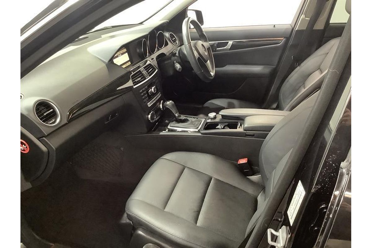 2012 Mercedes-Benz C-Class C250 BlueEFFICIENCY Avantgarde W204