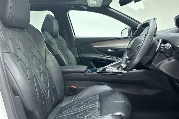 2021 Peugeot 3008 GT P84 thumb-12