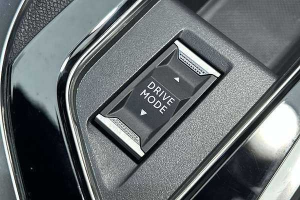 2021 Peugeot 3008 GT P84 thumb-16