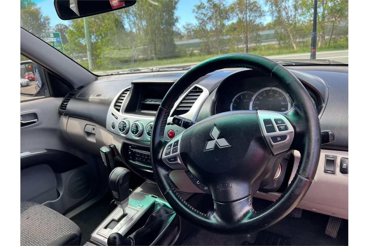 2013 Mitsubishi Triton GLX-R MN 4X4