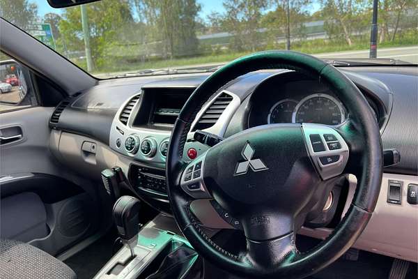 2013 Mitsubishi Triton GLX-R MN 4X4