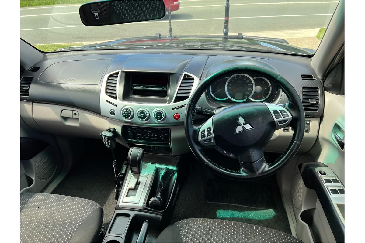 2013 Mitsubishi Triton GLX-R MN 4X4