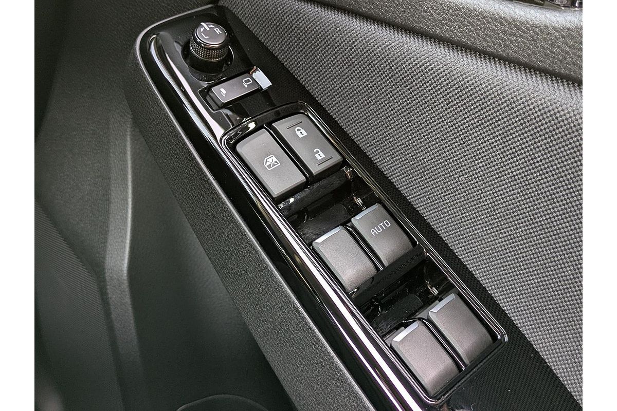 2025 Isuzu MU-X LS-U