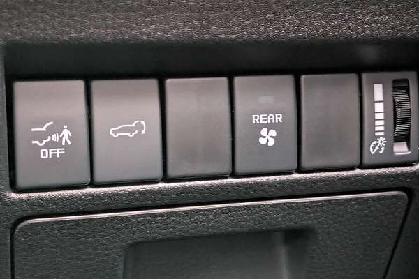 2025 Isuzu MU-X LS-U