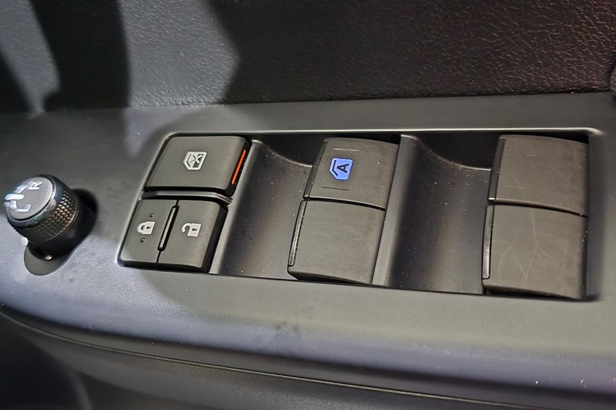 2023 Toyota Hilux SR GUN126R 4X4