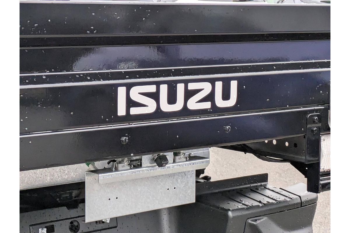 2025 Isuzu D-MAX SX 4X4