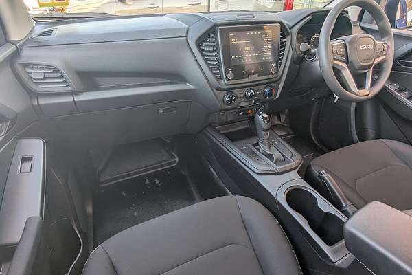 2025 Isuzu D-MAX SX 4X4
