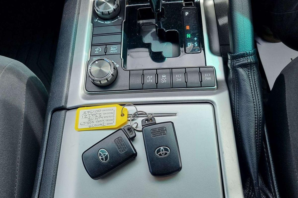 2016 Toyota Landcruiser GXL VDJ200R