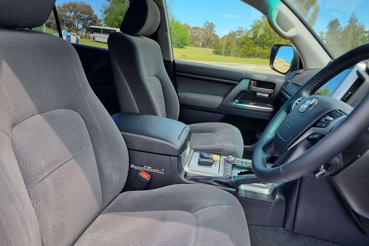 2016 Toyota Landcruiser GXL VDJ200R