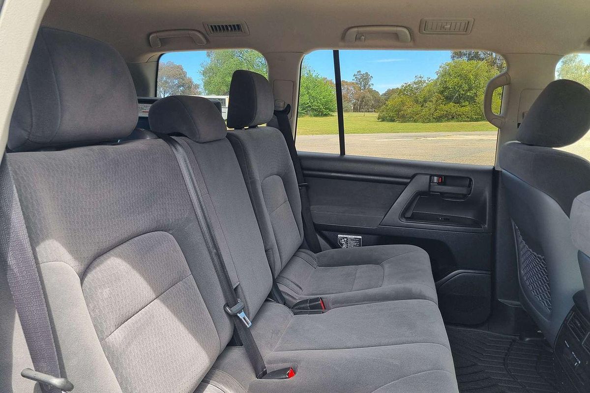 2016 Toyota Landcruiser GXL VDJ200R