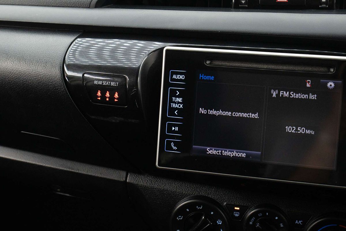 2018 Toyota Hilux SR GUN126R 4X4