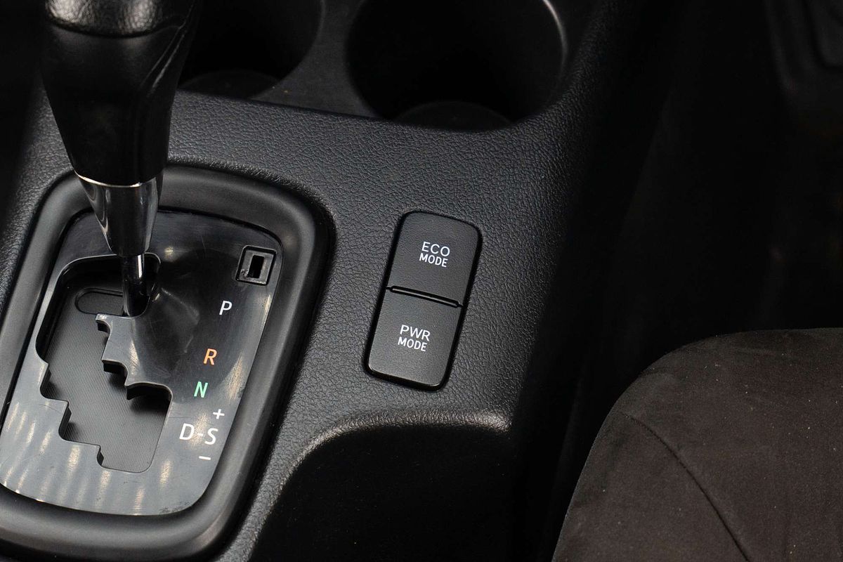 2018 Toyota Hilux SR GUN126R 4X4