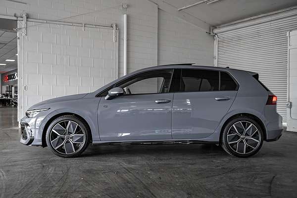 2025 Volkswagen Golf 110TSI R-Line 8.5