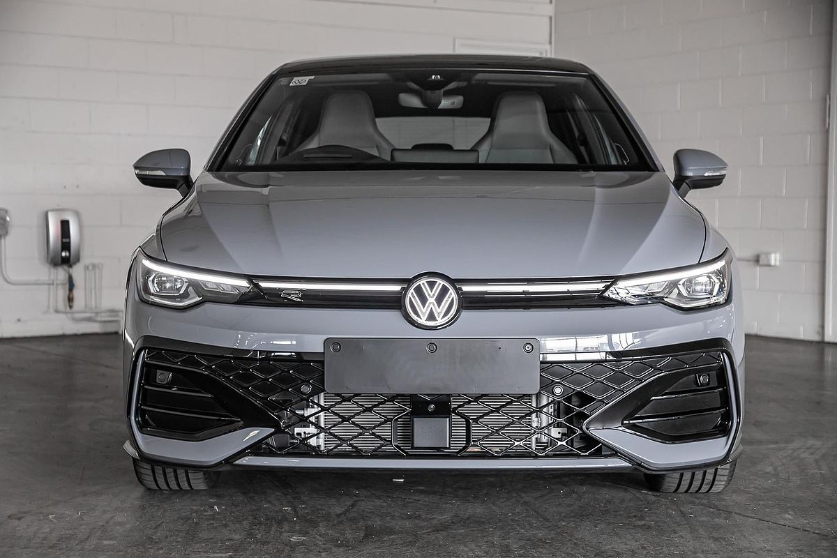 2025 Volkswagen Golf 110TSI R-Line 8.5