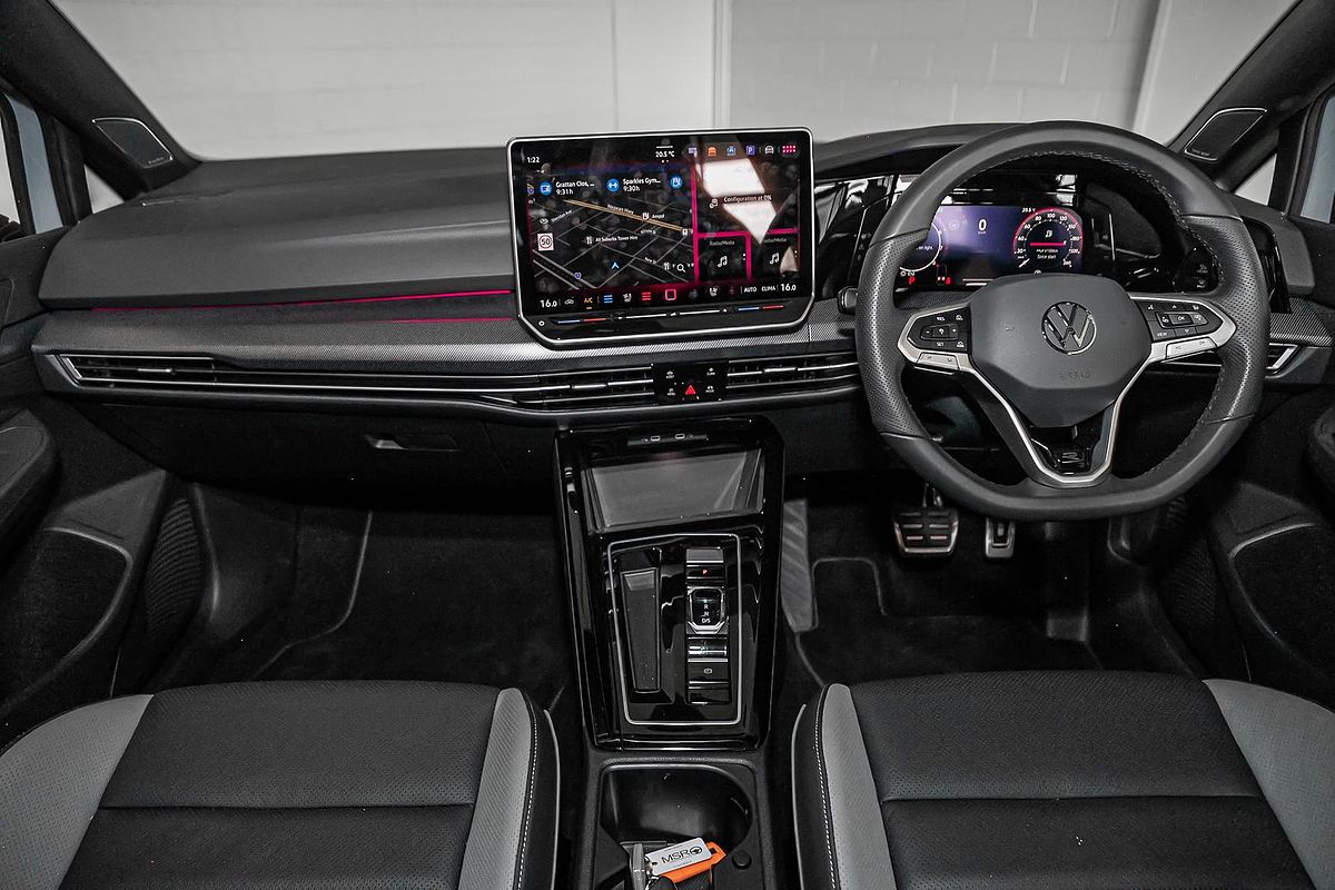 2025 Volkswagen Golf 110TSI R-Line 8.5