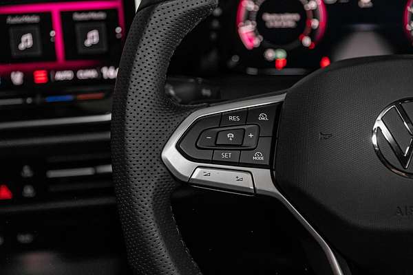 2025 Volkswagen Golf 110TSI R-Line 8.5