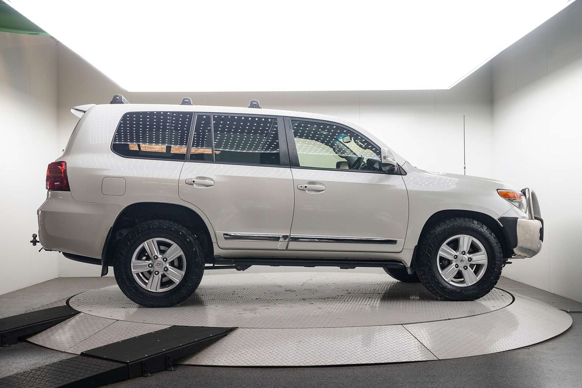 2015 Toyota Landcruiser Sahara VDJ200R