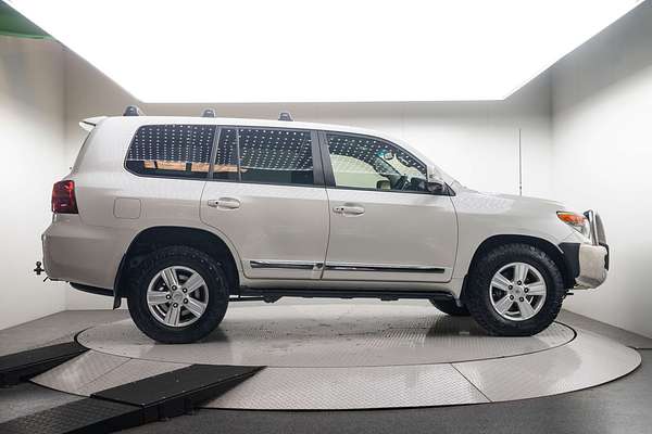 2015 Toyota Landcruiser Sahara VDJ200R