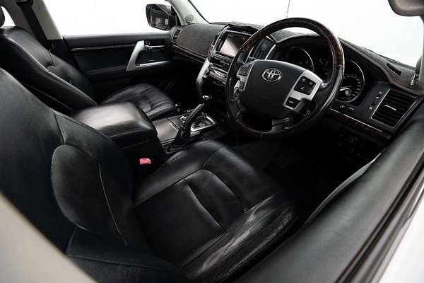 2015 Toyota Landcruiser Sahara VDJ200R