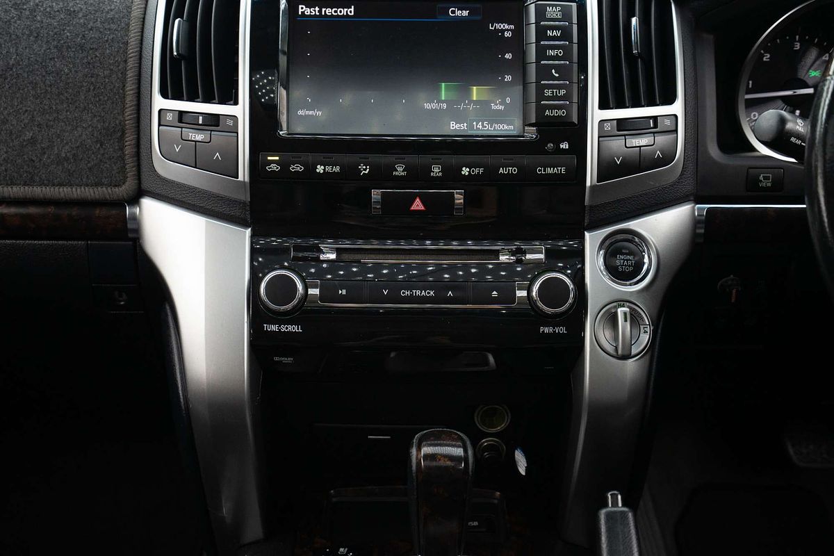 2015 Toyota Landcruiser Sahara VDJ200R