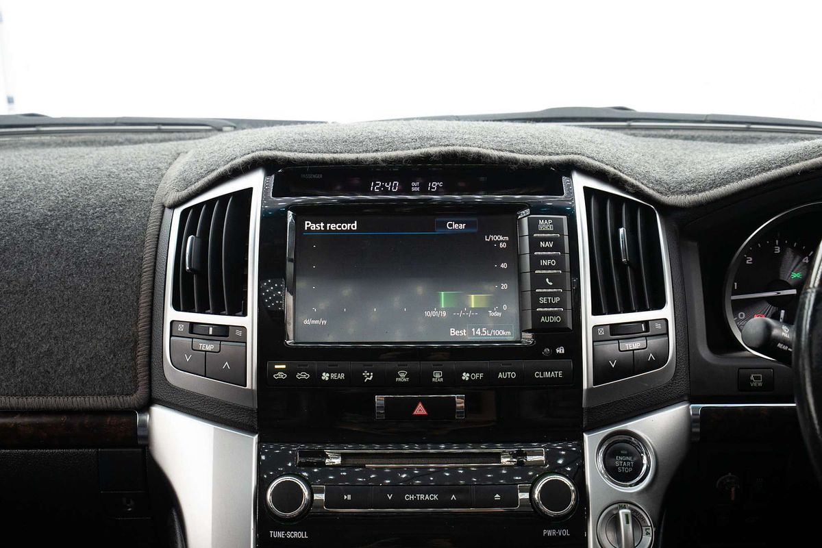 2015 Toyota Landcruiser Sahara VDJ200R