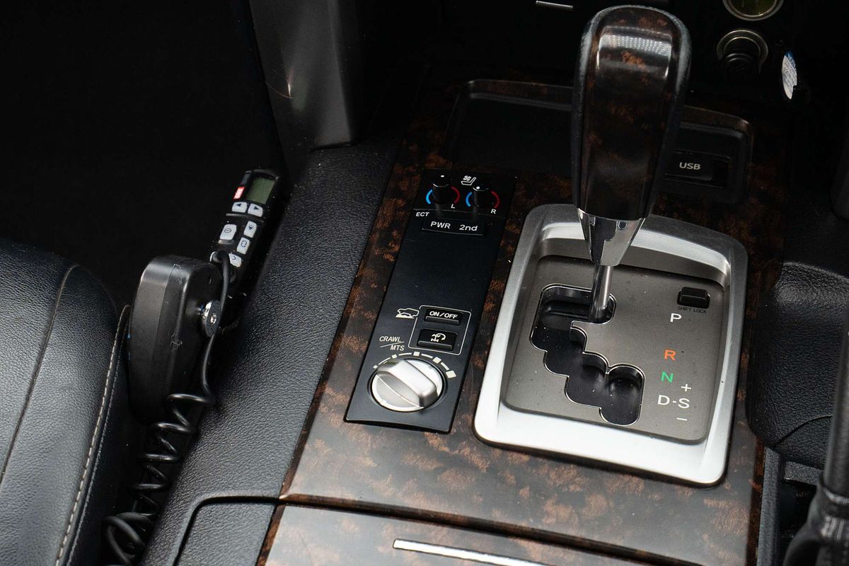 2015 Toyota Landcruiser Sahara VDJ200R