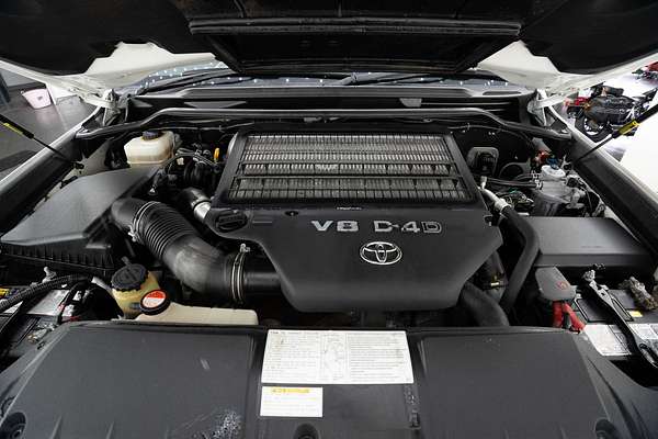 2015 Toyota Landcruiser Sahara VDJ200R