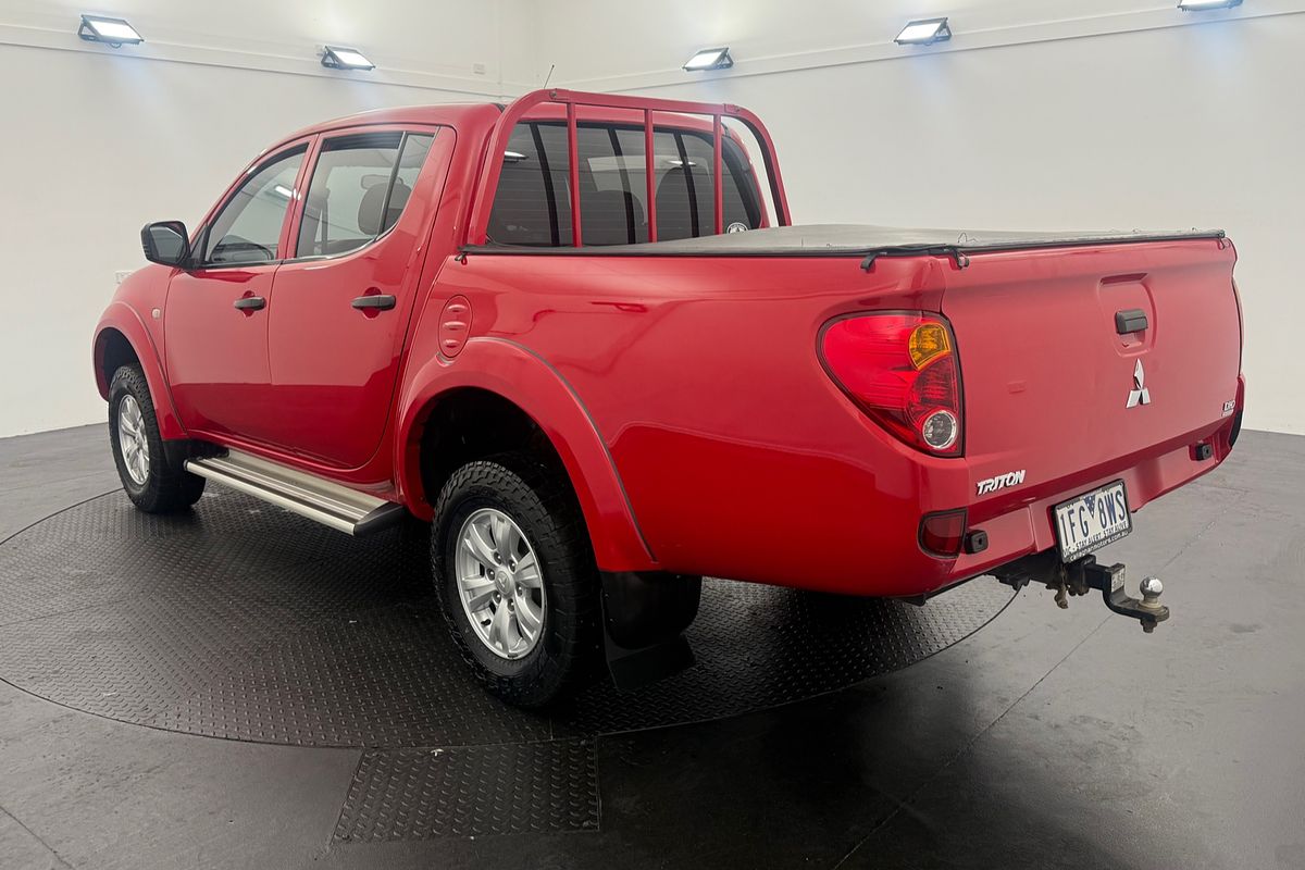 2015 Mitsubishi Triton GLX MN 4X4