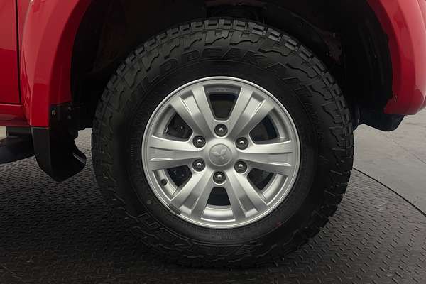 2015 Mitsubishi Triton GLX MN 4X4