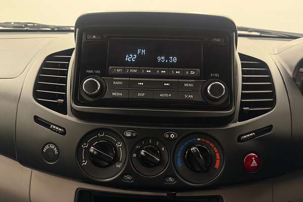 2015 Mitsubishi Triton GLX MN 4X4