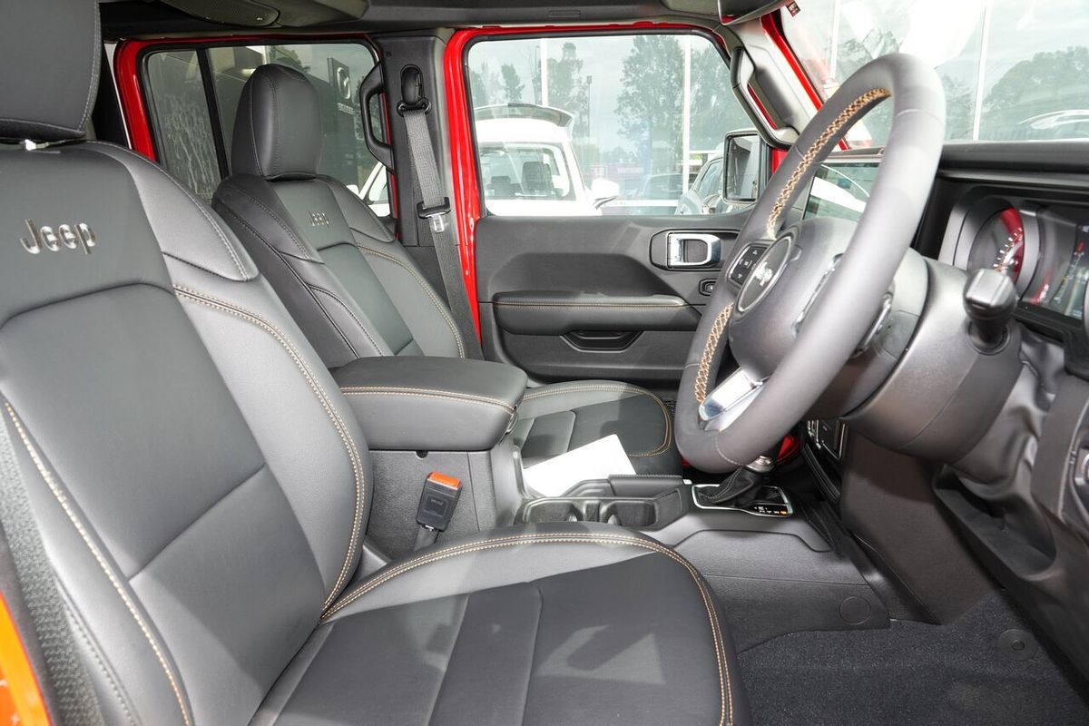 2023 Jeep Wrangler Unlimited Overland JL