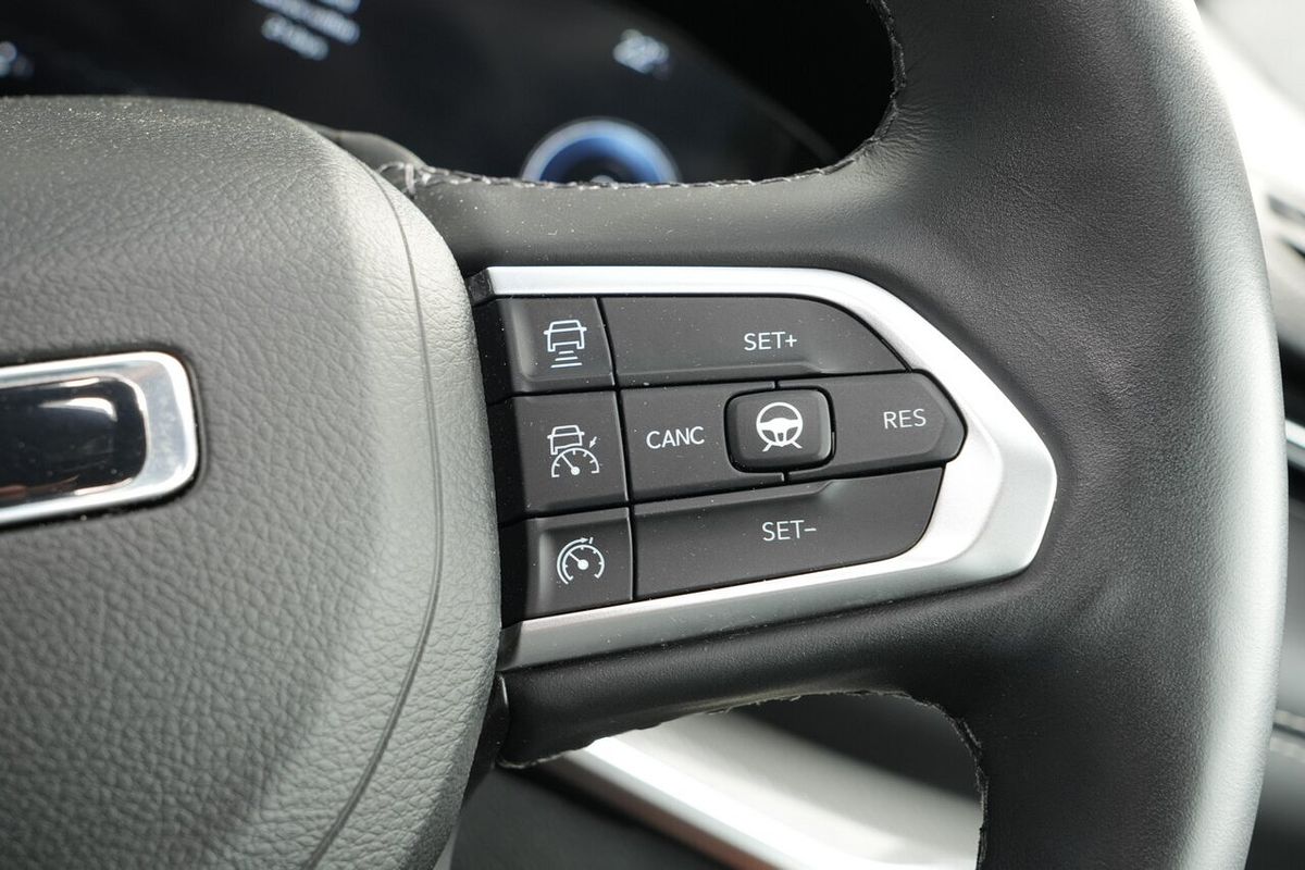 2023 Jeep Compass S-Limited M6