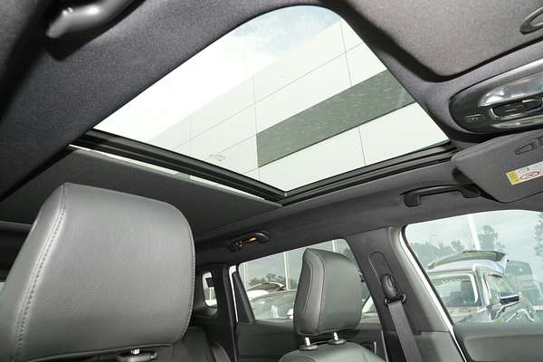 2023 Jeep Compass S-Limited M6