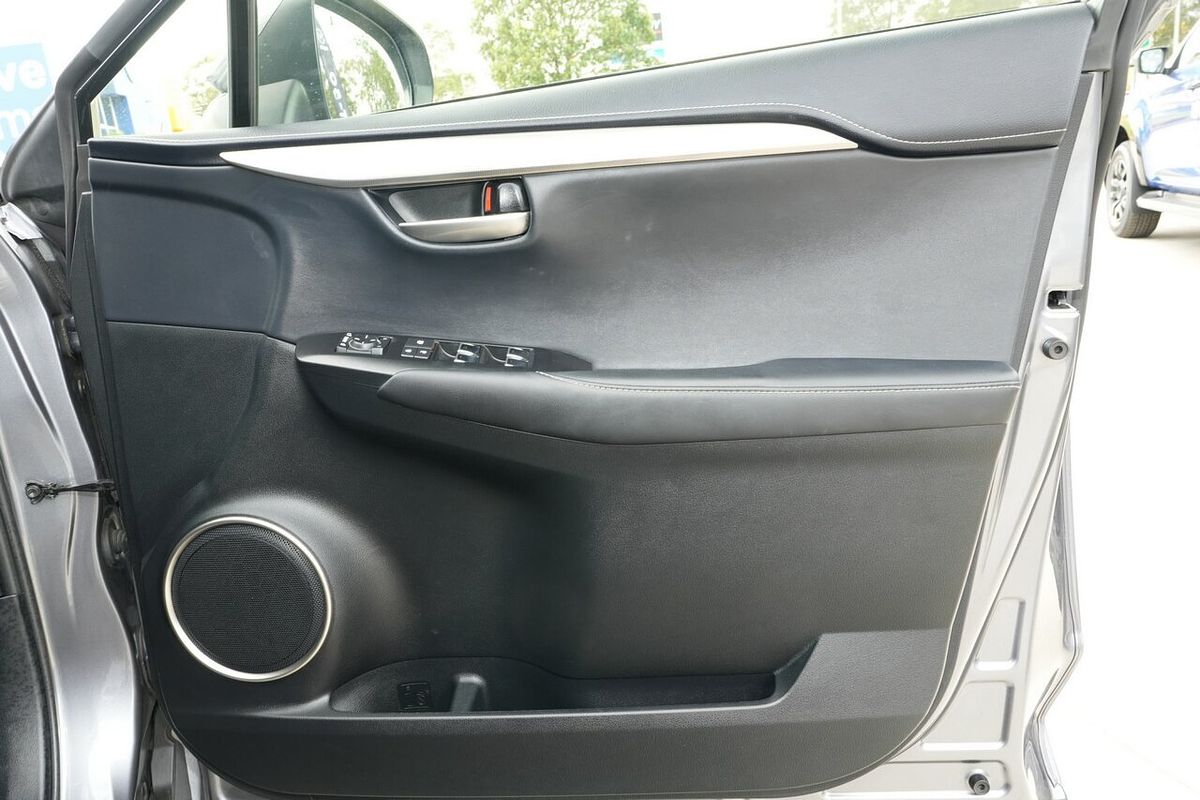 2019 Lexus NX NX300h Luxury AYZ10R