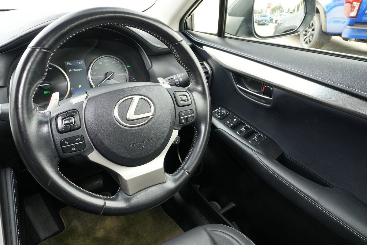 2019 Lexus NX NX300h Luxury AYZ10R