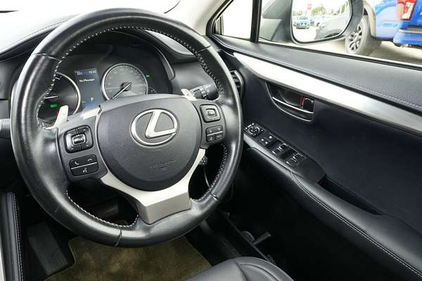 2019 Lexus NX NX300h Luxury AYZ10R