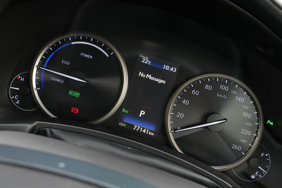 2019 Lexus NX NX300h Luxury AYZ10R