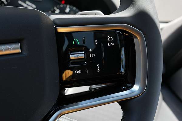 2025 Land Rover Discovery Sport P250 Dynamic SE L550