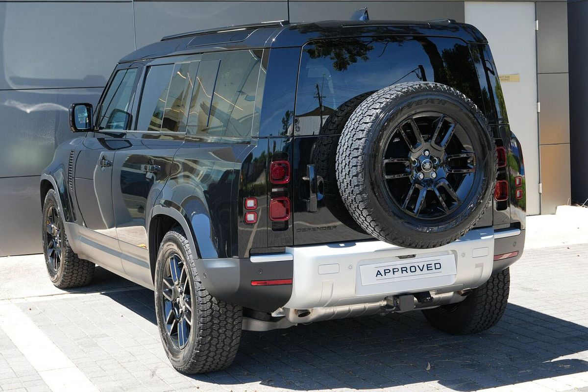 2025 Land Rover Defender 110 P400 S L663