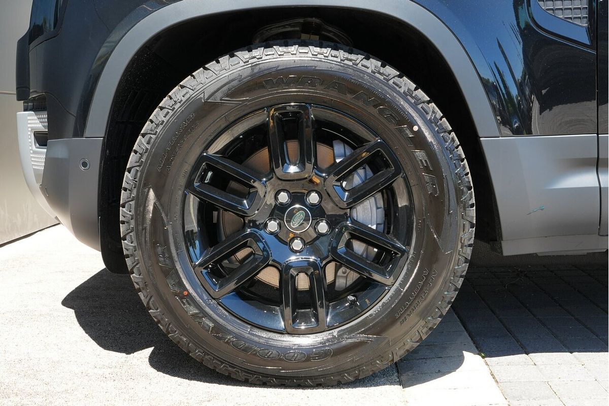 2025 Land Rover Defender 110 P400 S L663