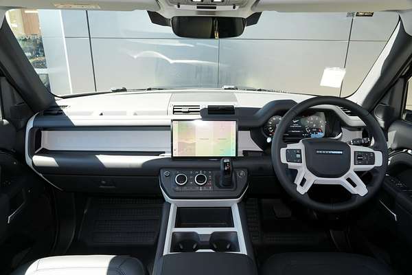2025 Land Rover Defender 110 P400 S L663