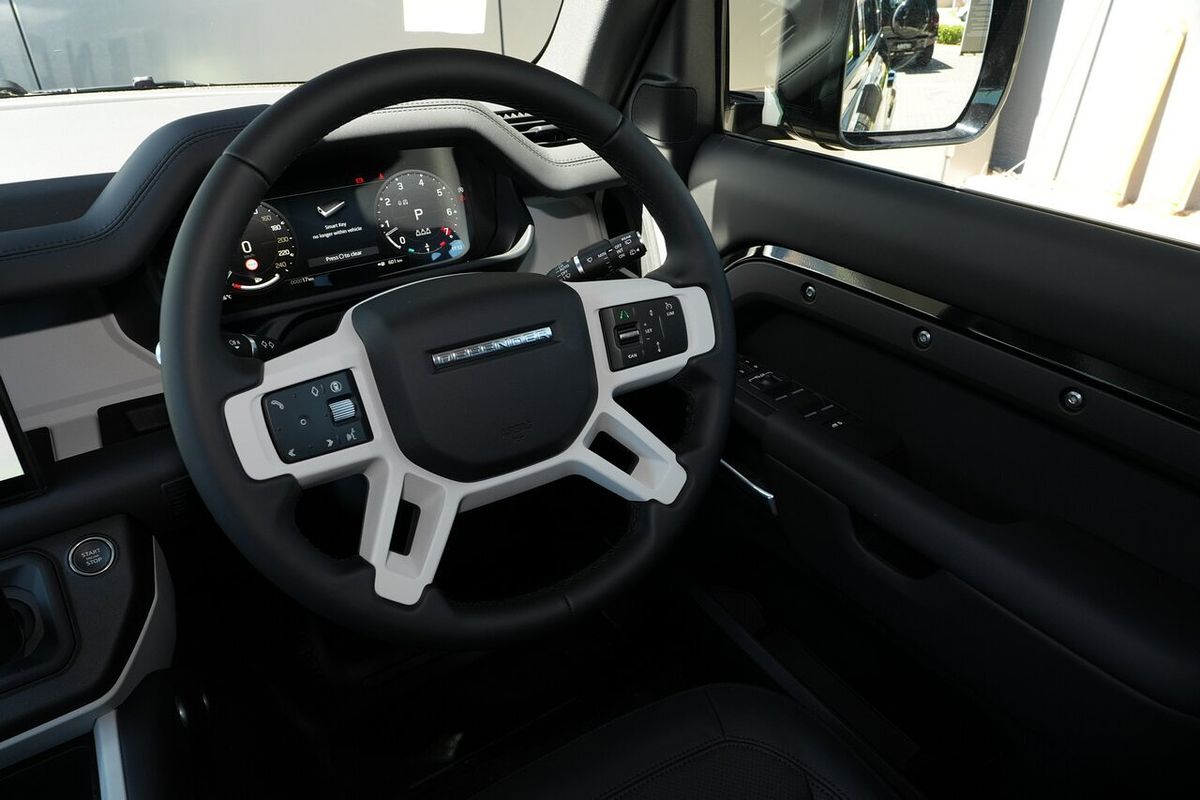 2025 Land Rover Defender 110 P400 S L663