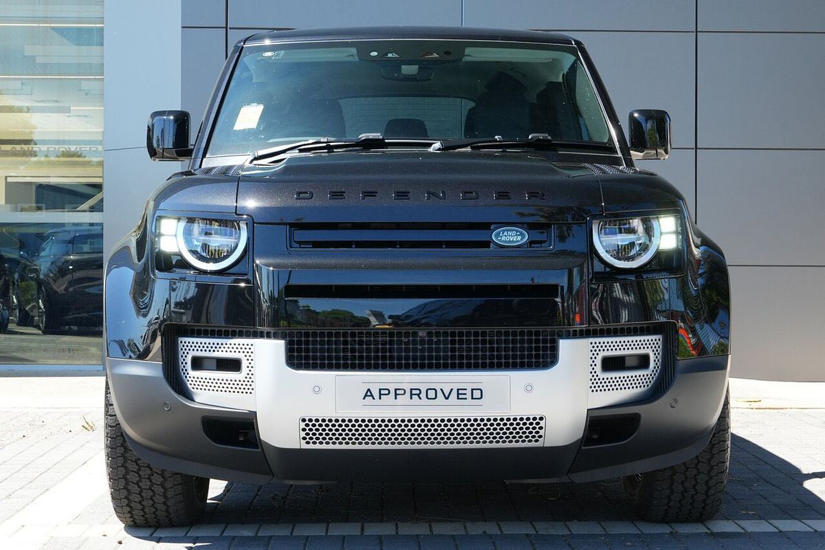 2025 Land Rover Defender 110 P400 S L663