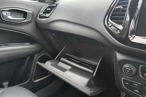 2018 Jeep Compass Limited M6