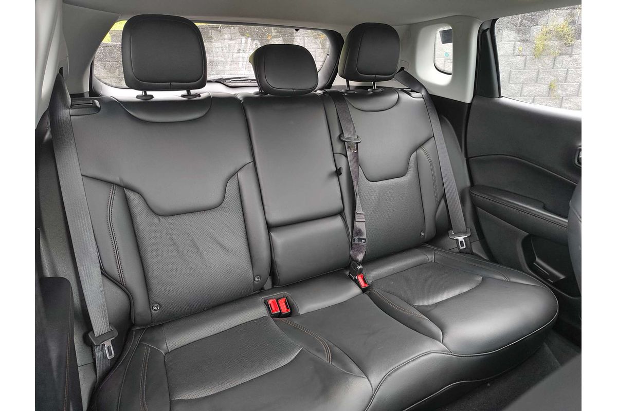 2018 Jeep Compass Limited M6