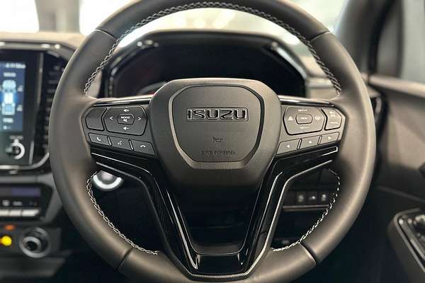 2025 Isuzu D-MAX BLADE 4X4