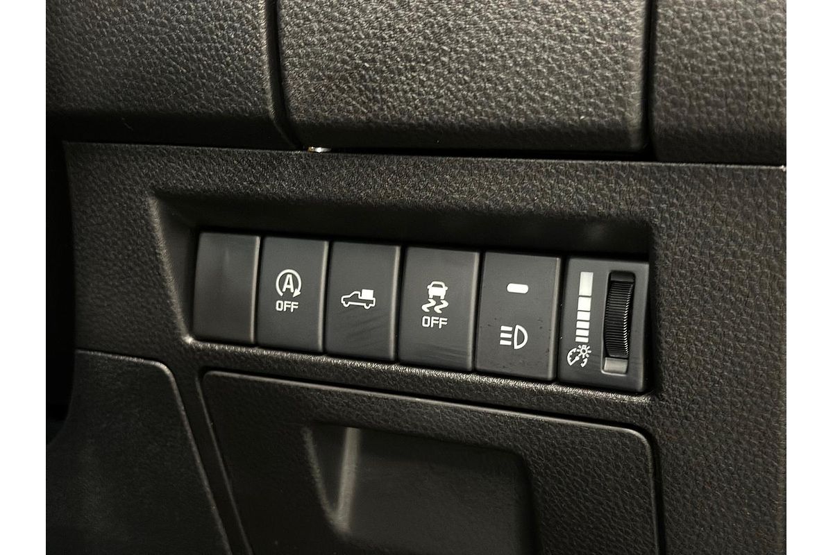 2025 Isuzu D-MAX BLADE 4X4