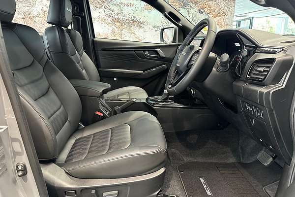 2025 Isuzu D-MAX BLADE 4X4