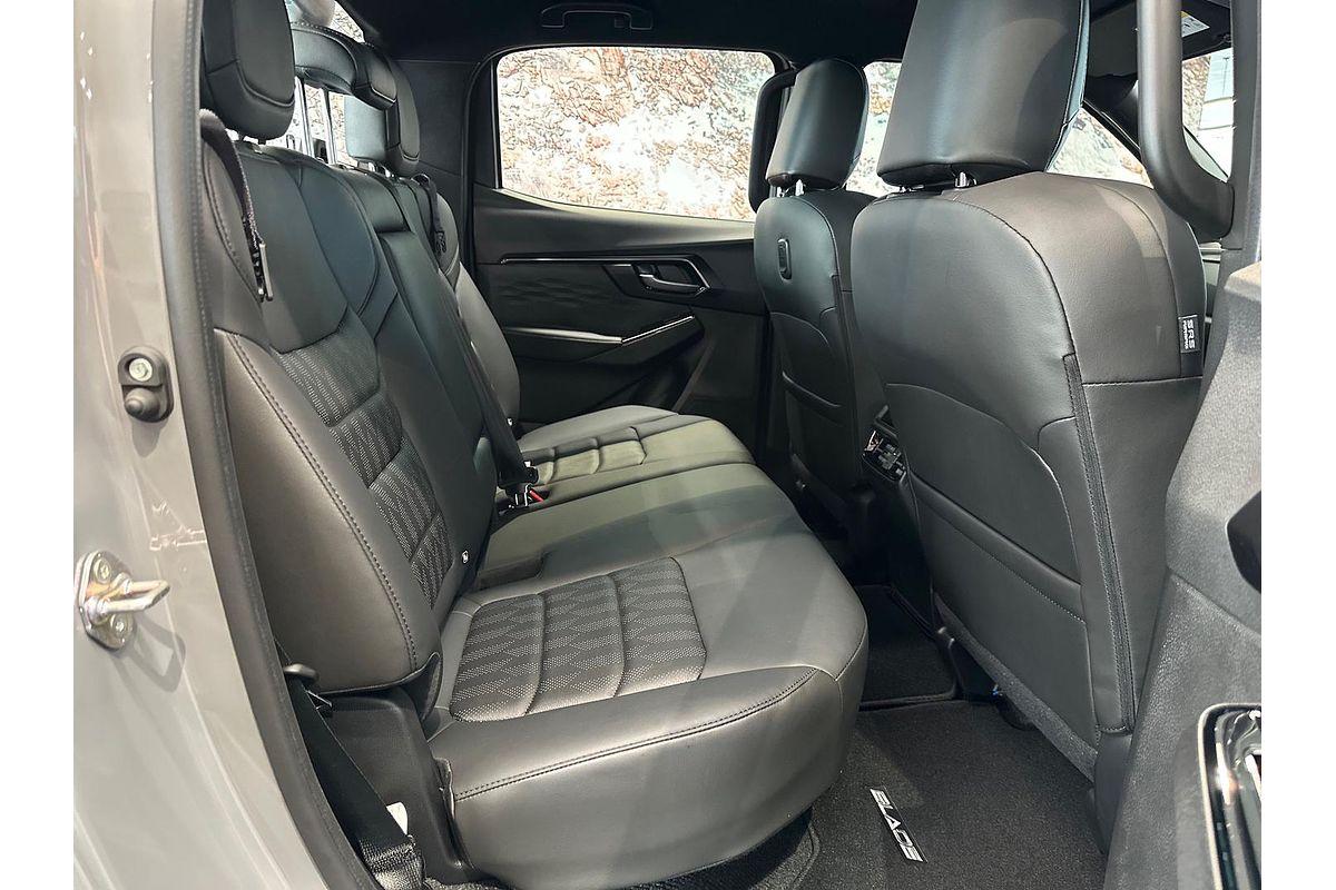 2025 Isuzu D-MAX BLADE 4X4