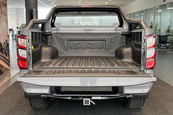 2025 Isuzu D-MAX BLADE 4X4